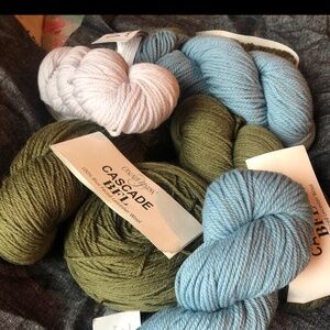 Worsted weight wool yarns